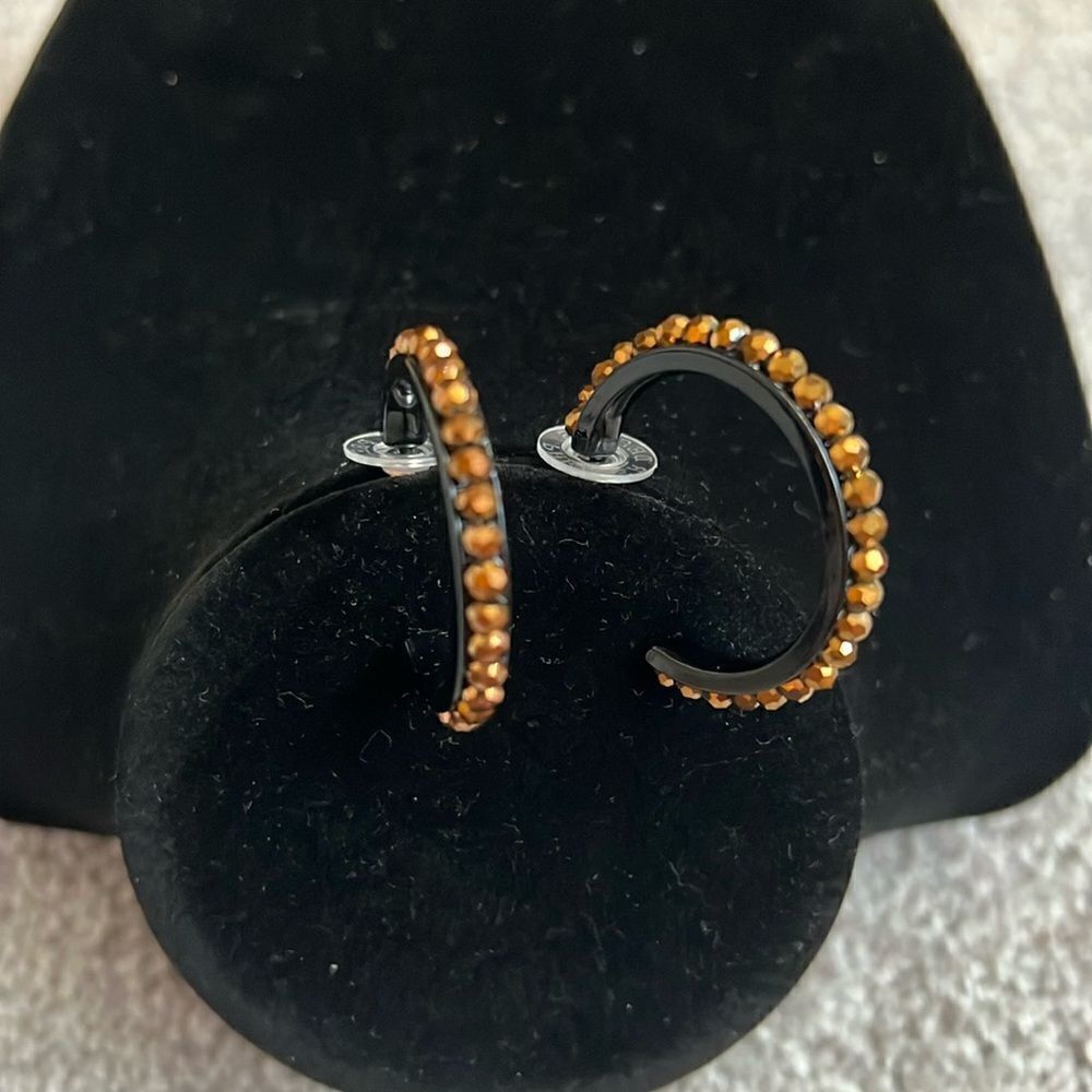 Premier Designs “Copper Falls” hoop earrings - Picture 2 of 3